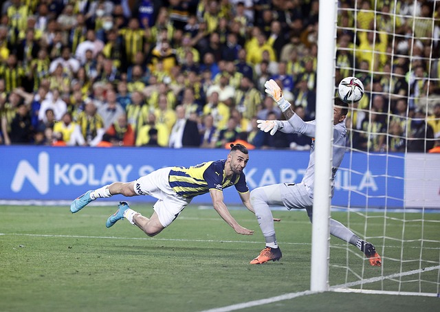 贝蒂斯2-1乌德勒支，米格尔-罗德里格斯中场吊射，阿布德制胜