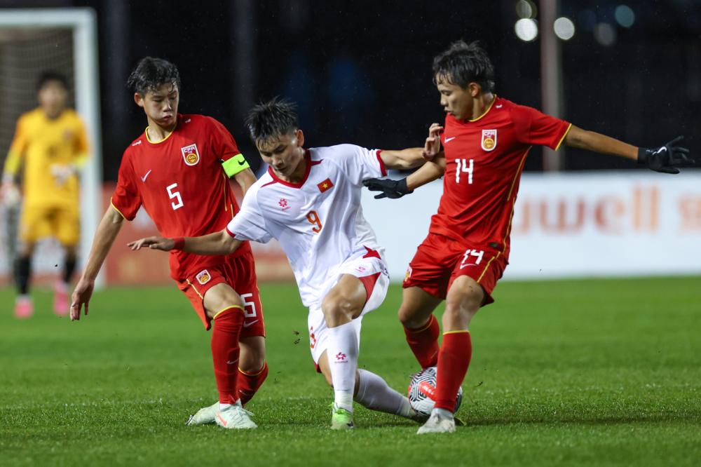 女足欧洲杯决赛开赛前几小时，英格兰中场图恩的祖母不幸去世